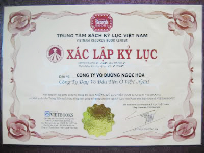 xác lập kỷ lục là "Công ty dạy võ đầu tiên ở Việt Nam"